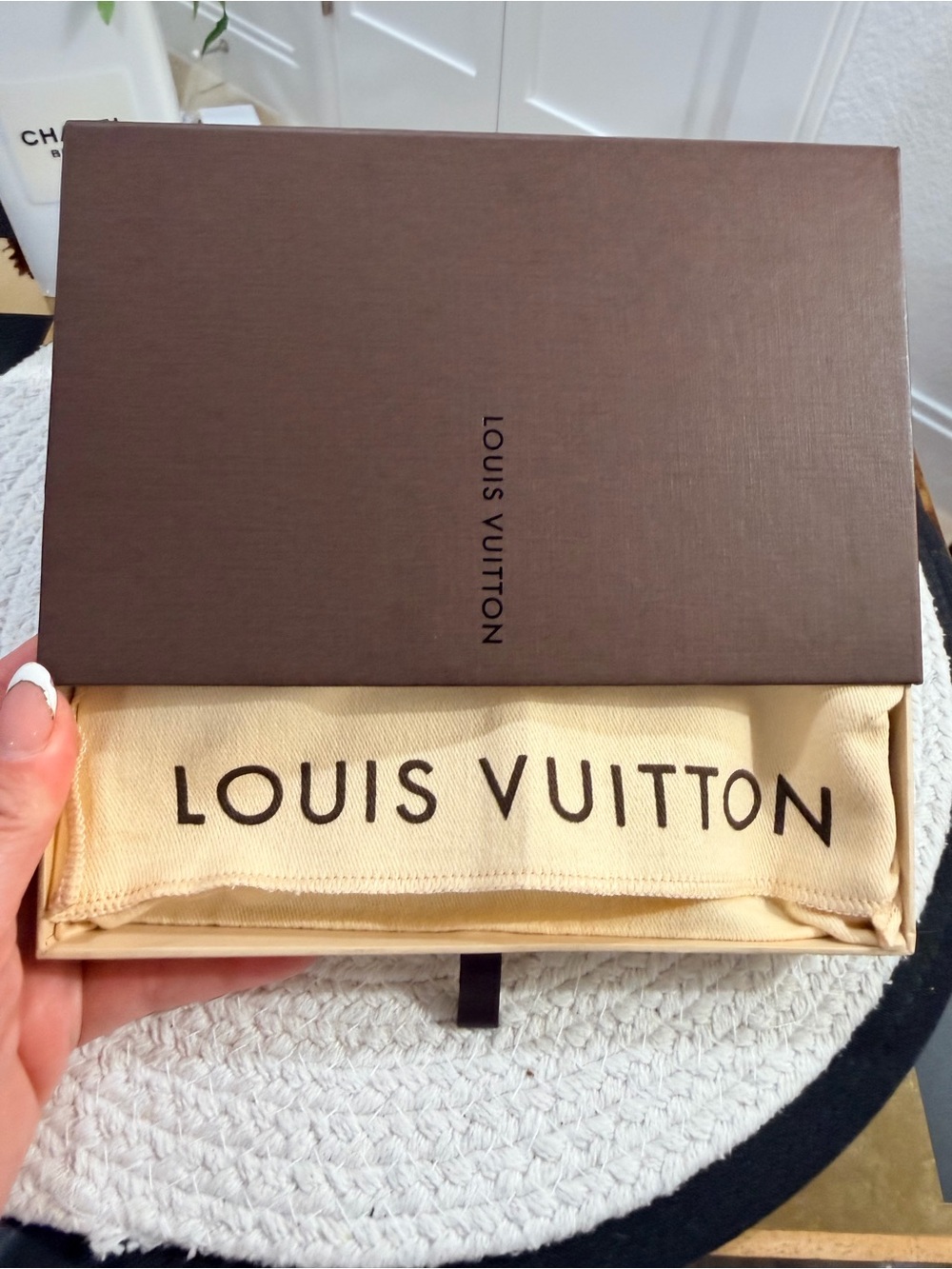 Louis Vuitton Monogram Toiletry Bag with chain , LV dust bag & LV Box & Orage - Picture 14 of 16